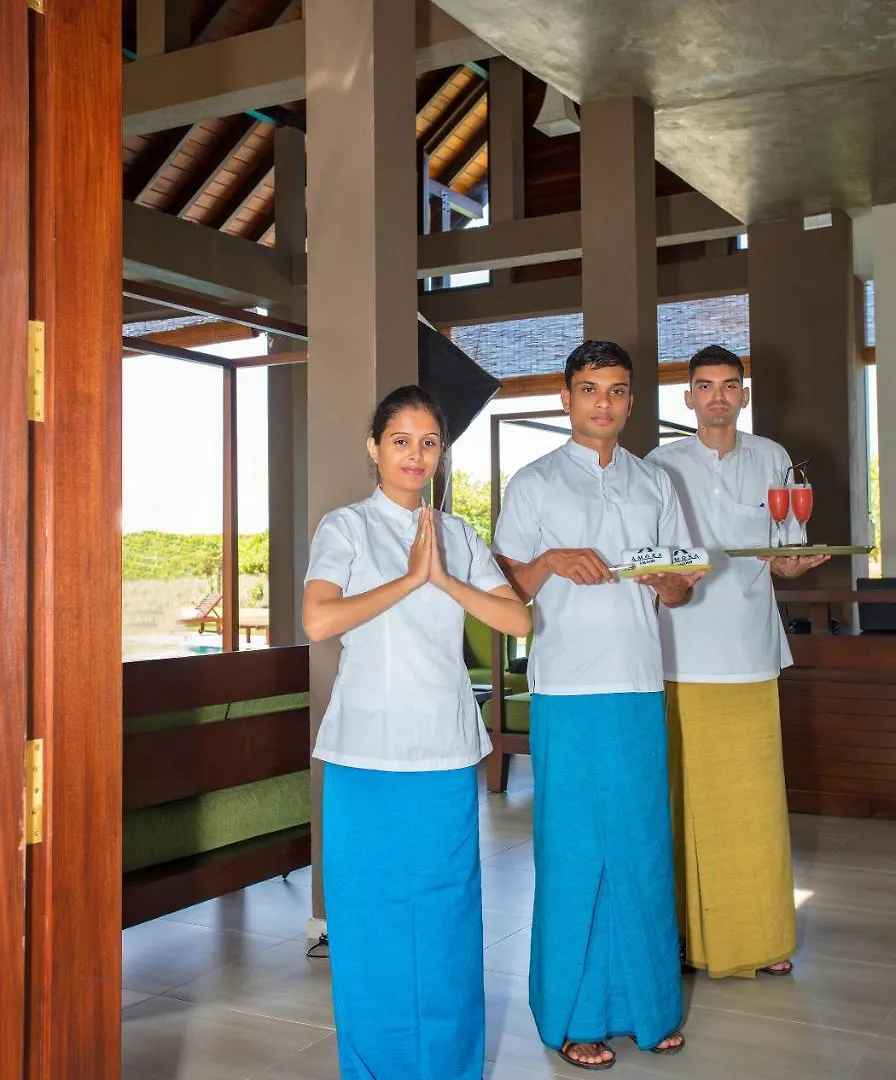 Amora Lagoon Hotel Katunayaka