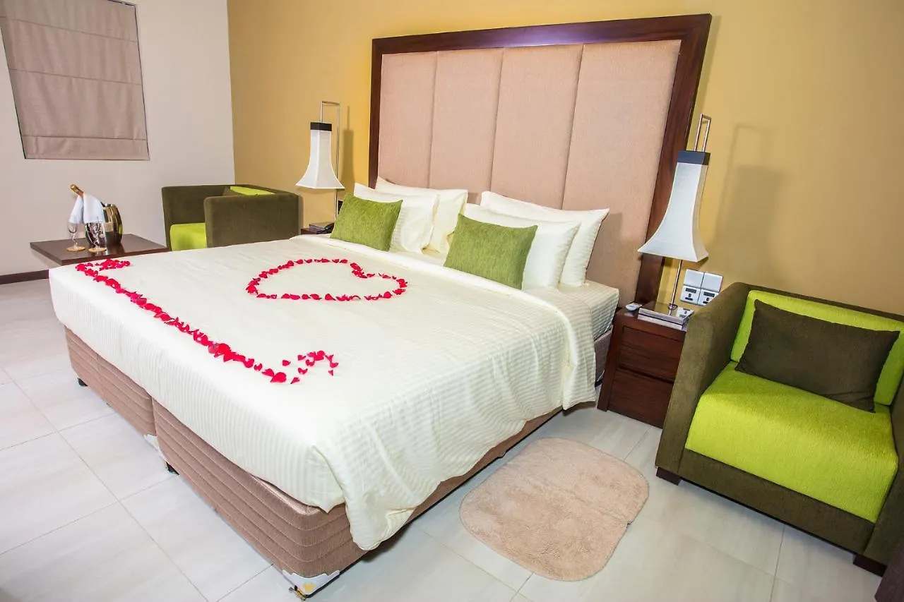 Amora Lagoon Hotel Katunayaka