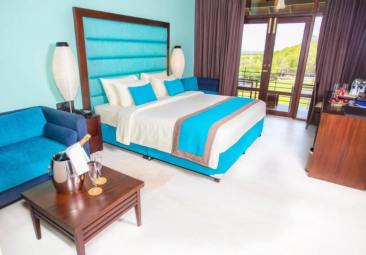 Amora Lagoon Hotel Katunayaka