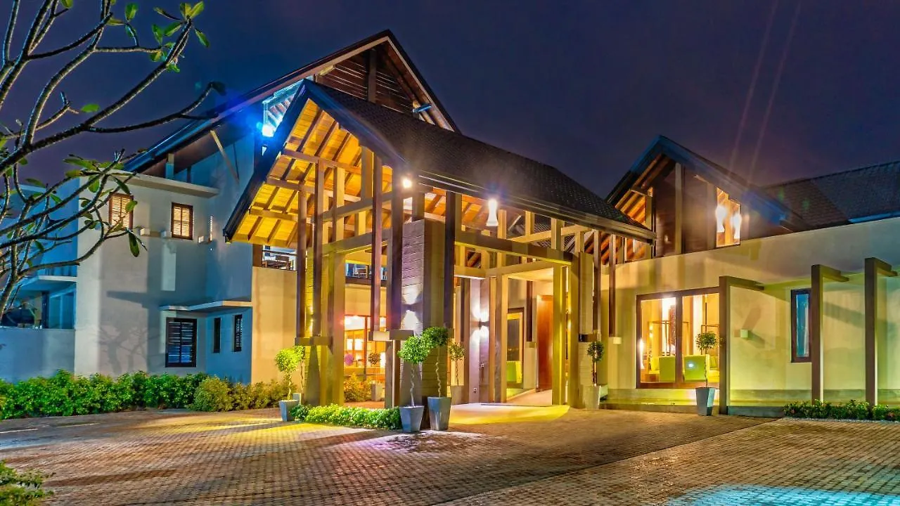 Amora Lagoon Hotel Katunayaka