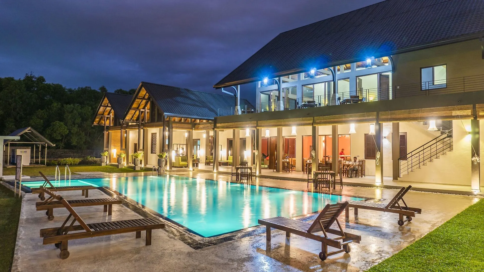 Amora Lagoon Hotel Katunayaka Sri Lanka